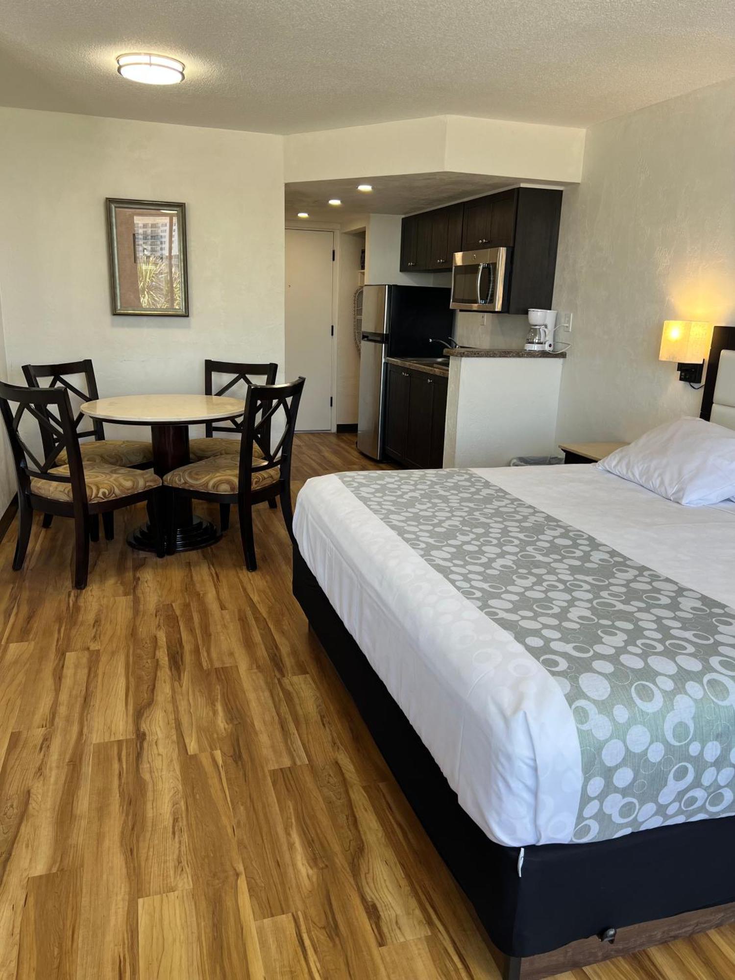 Flamingo Inn Beachfront - Παραλία Ντειτόνα Εξωτερικό φωτογραφία