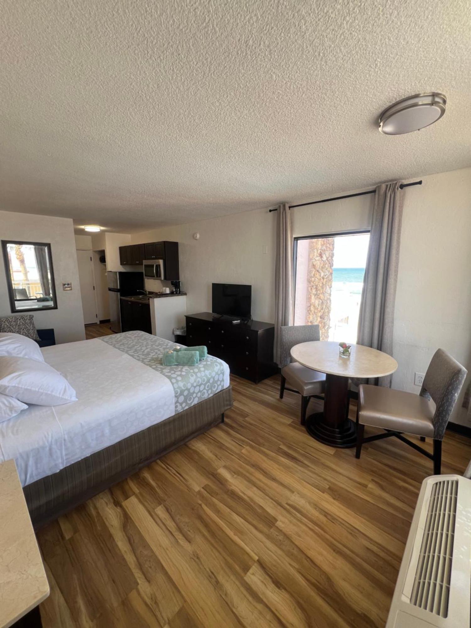 Flamingo Inn Beachfront - Παραλία Ντειτόνα Εξωτερικό φωτογραφία