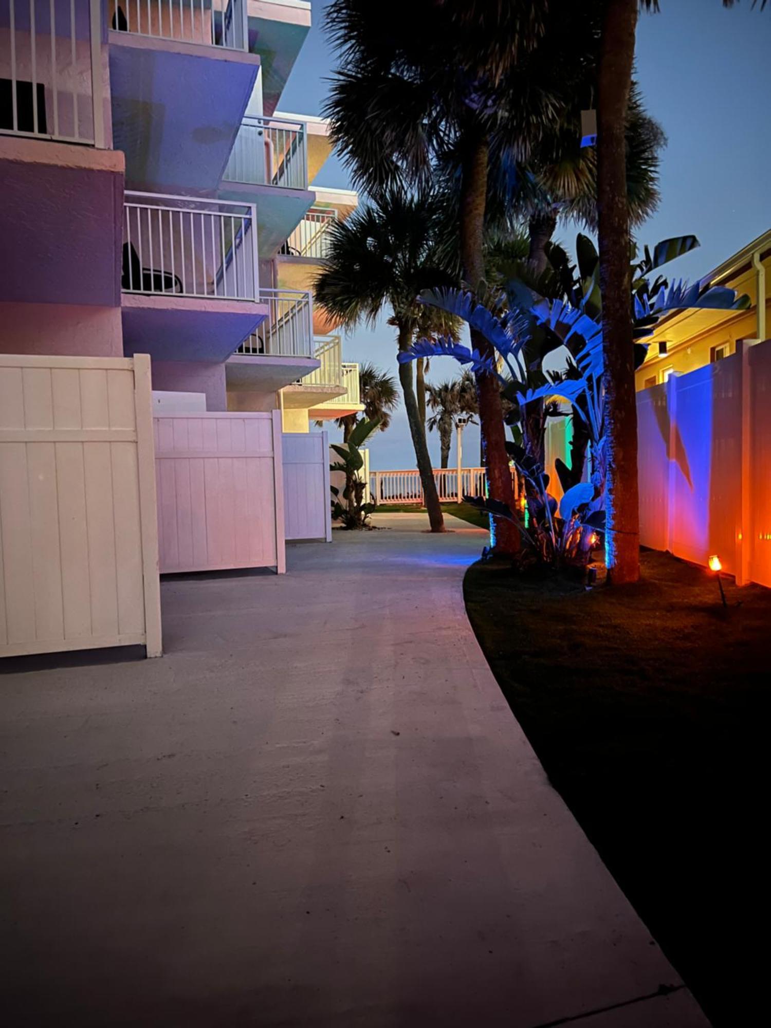 Flamingo Inn Beachfront - Παραλία Ντειτόνα Εξωτερικό φωτογραφία