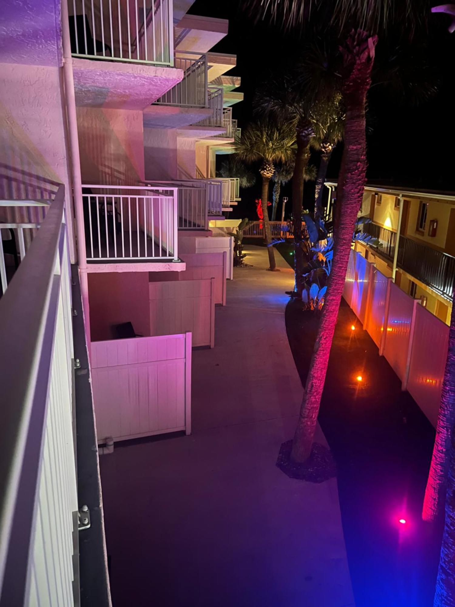 Flamingo Inn Beachfront - Παραλία Ντειτόνα Εξωτερικό φωτογραφία